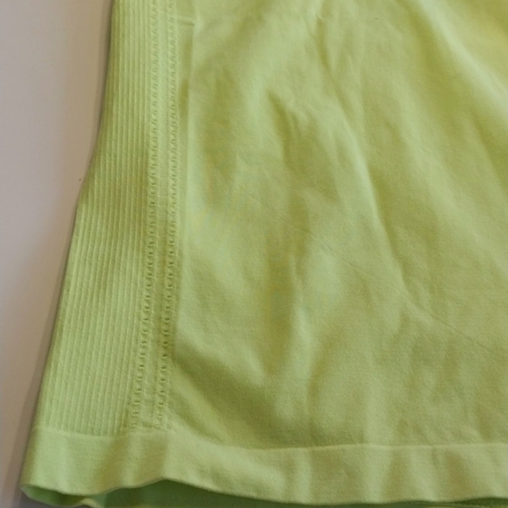 Mono B NWT Women's Fitted Short Sleeve‎ Athletic T-Shirt Sz Medium Dusty Lime - Picture 6 of 7